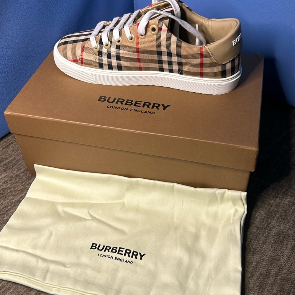 Burberry London England